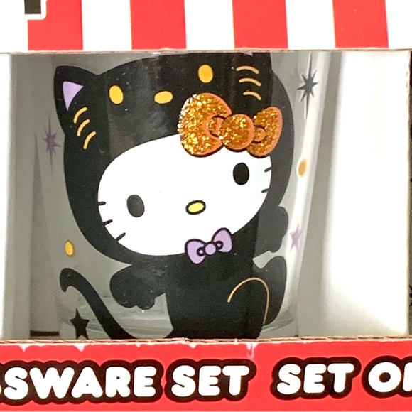 Hello Kitty Halloween Shot Glass Set Four 1.5oz Glasses Witch Black Cat Magician - Picture 5 of 12